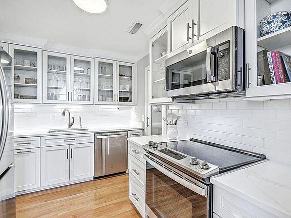 5th image of 55 Ashley Ave APT 23
