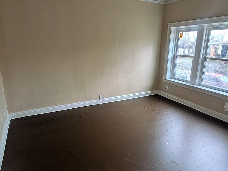 1978 Marloes Ave #9 — Photo 5