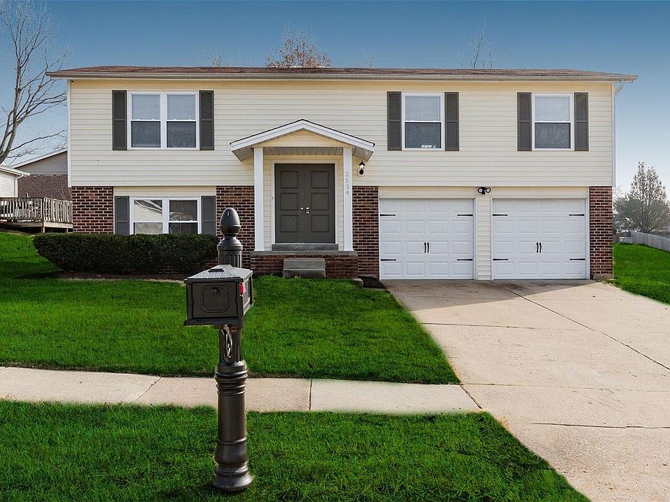 1st image of 2534 Littlefield Dr
