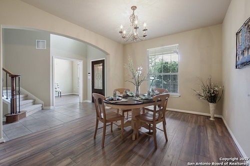 3rd image of 403 Mesa Cyn