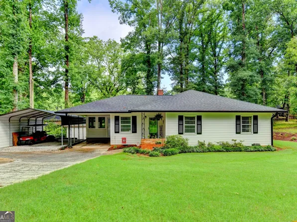 307 Pine Cir, Monroe, GA 30655