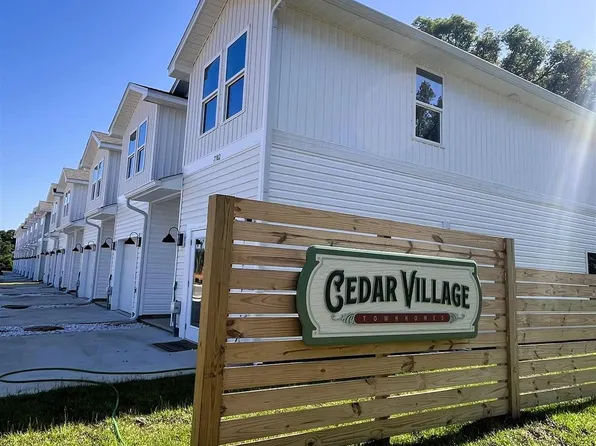 7186 Village Ln, Pensacola, FL 32504