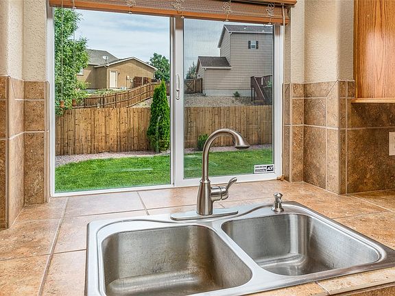 4th image of 7346 Legend Hill Dr