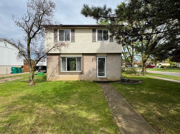32175 Glaser Rd, Brownstown, MI 48173