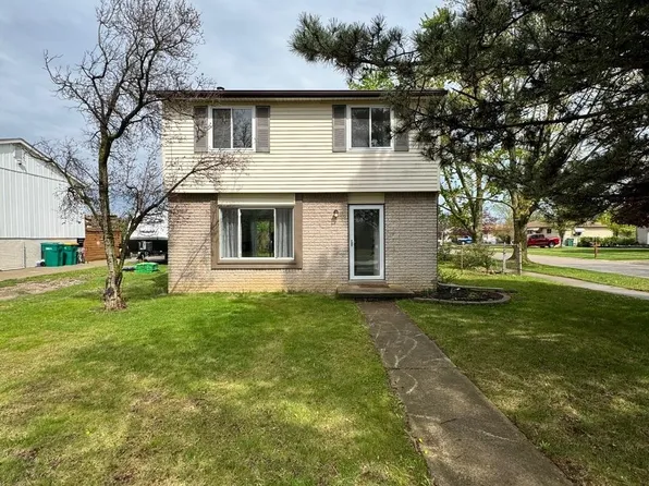 32175 Glaser Rd, Brownstown, MI 48173