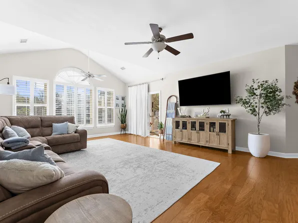 1471 Belcourt Ln, Mount Pleasant, SC 29466