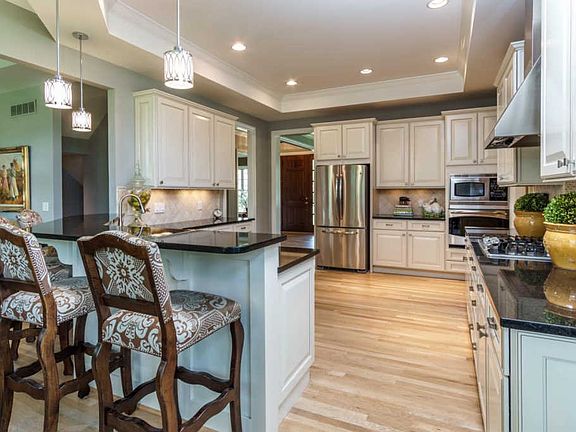 4th image of 9837 Tollgate Ln