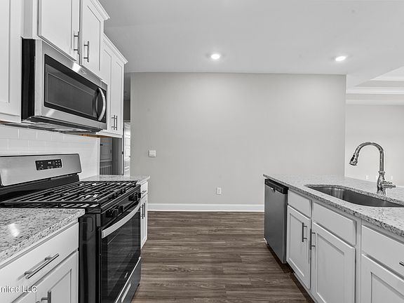 4th image of 218 Serenity Lake Dr