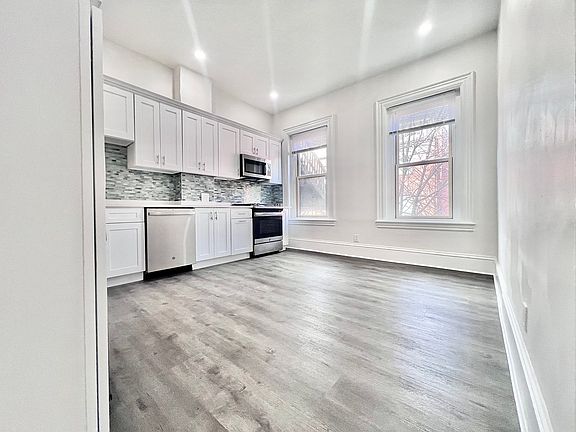 3rd image of 57 Fort Ave #2