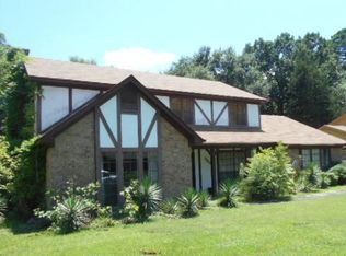 6609 Chateau Dr, Little Rock, AR 72209