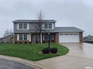 108 Fayette Ct, Washington, IL 61571