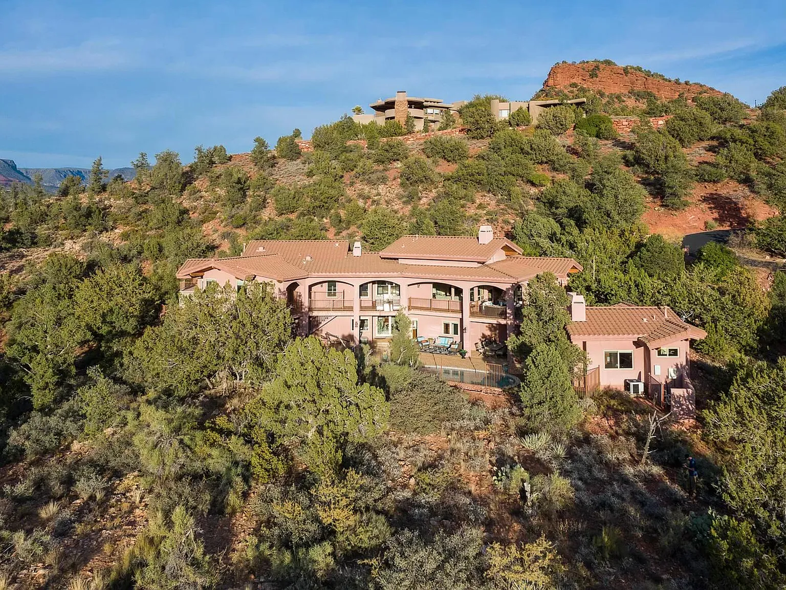 225 Scenic Dr — Photo 3