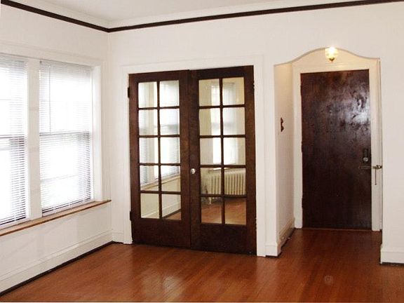 2nd image of 4431 N Winchester Ave APT 1B