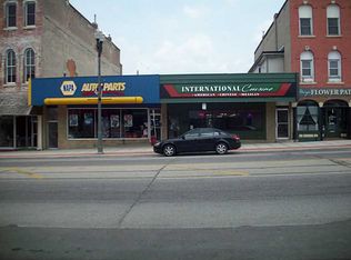 216 1st St E, Independence, IA 50644