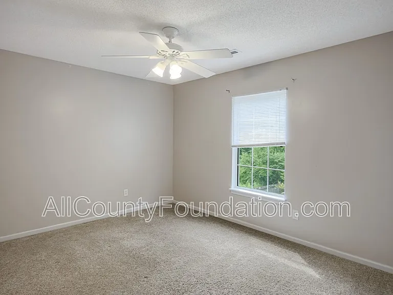 107 Broken Branch Dr — Photo 41