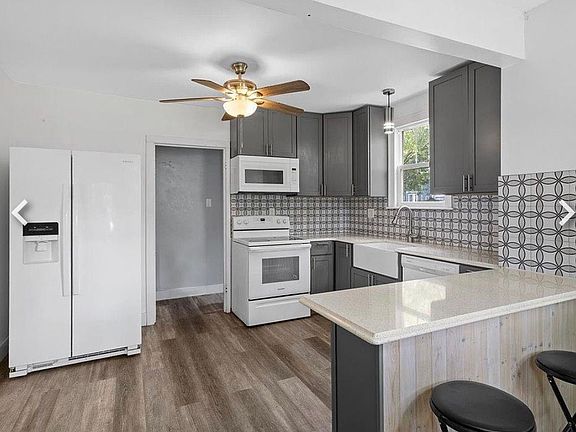 4th image of 605 4th Ave SW #1