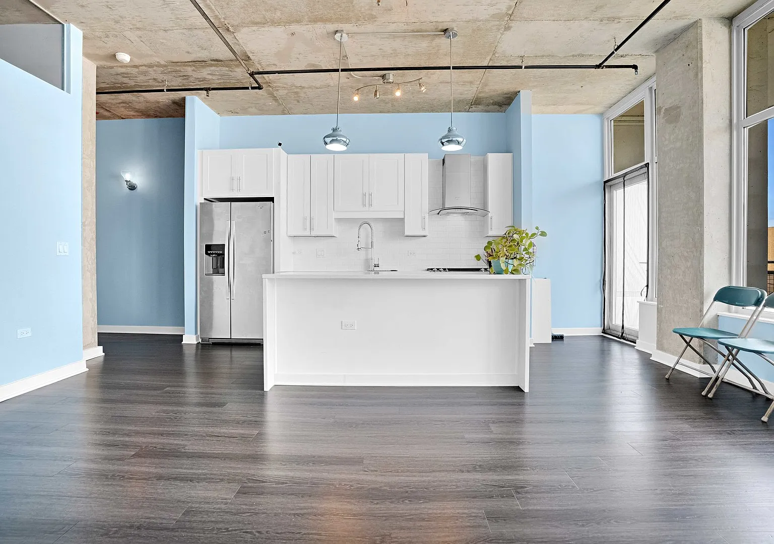 1 bed, 930 sqft, $2,800 — Photo 2