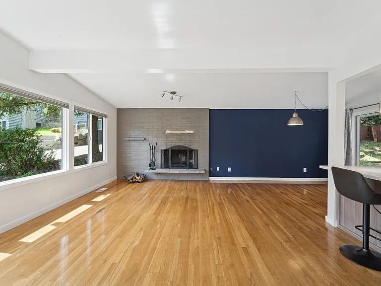 1140 N 146th Pl — Photo 5