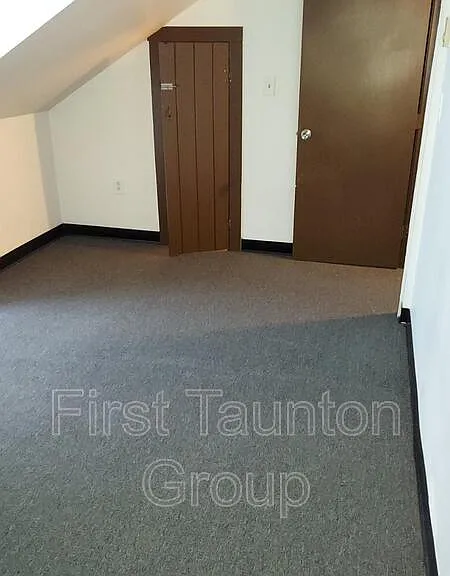 2 Union St #5 — Photo 8