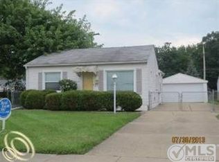 28110 Elba St, Saint Clair Shores, MI 48081