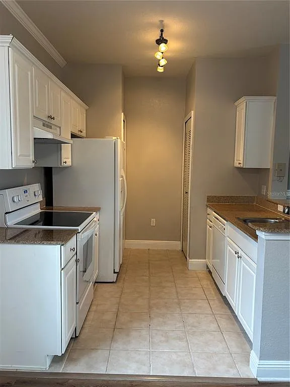 1 bed, 1.0 bath, 738 sqft, $1,595 — Photo 3