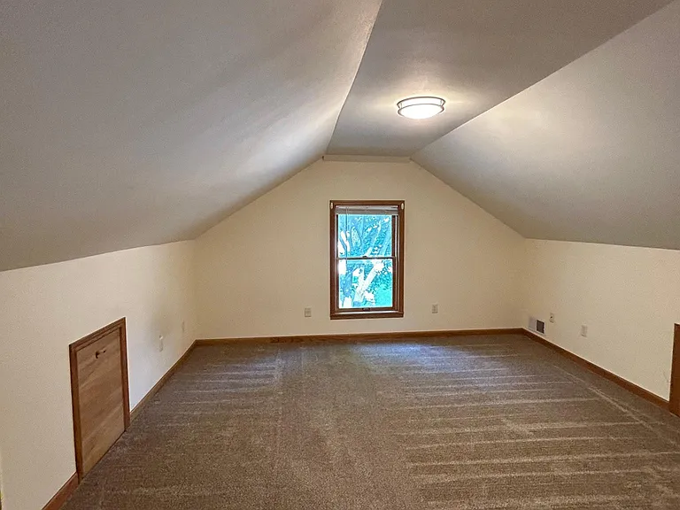 2433 S Austin St #UPPER — Photo 10
