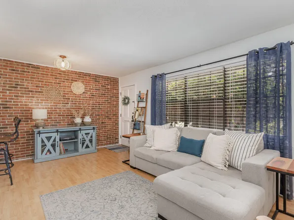 807 W Trinity Ave APT 109, Durham, NC 27701