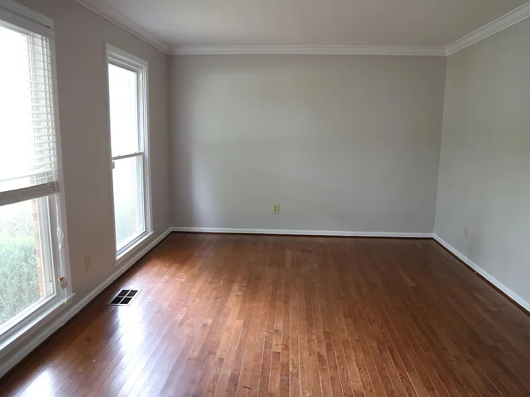10033 Willow Cove Rd SE — Photo 9