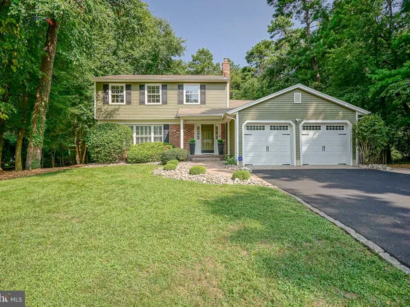 5 Meadow Wood Ct, Medford, NJ 08055
