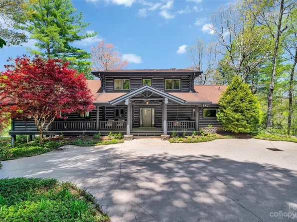70 Club Ct, Lake Toxaway, NC 28747