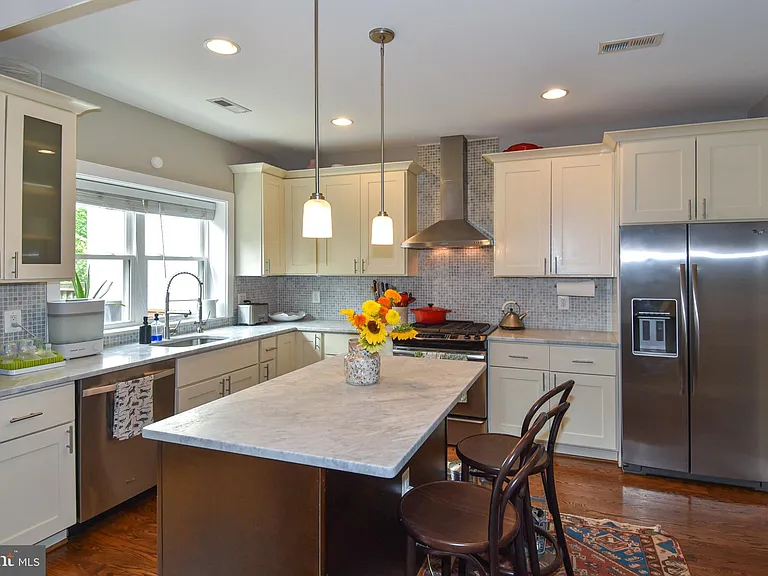 1528 Spring Pl NW — Photo 12