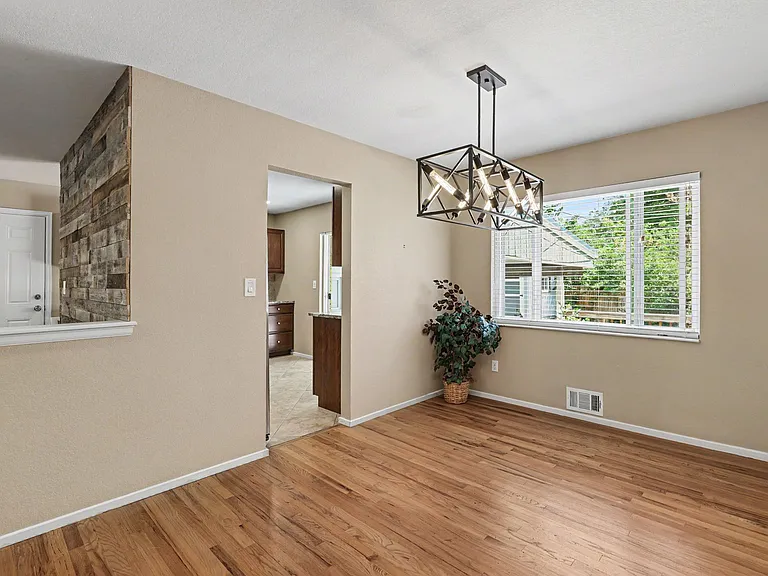 2854 S Yates St — Photo 14