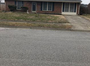3879 Springtree Dr, Owensboro, KY 42301