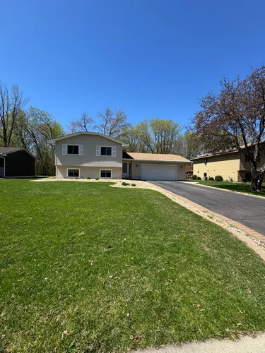 8474 Knollwood Dr Photo 1