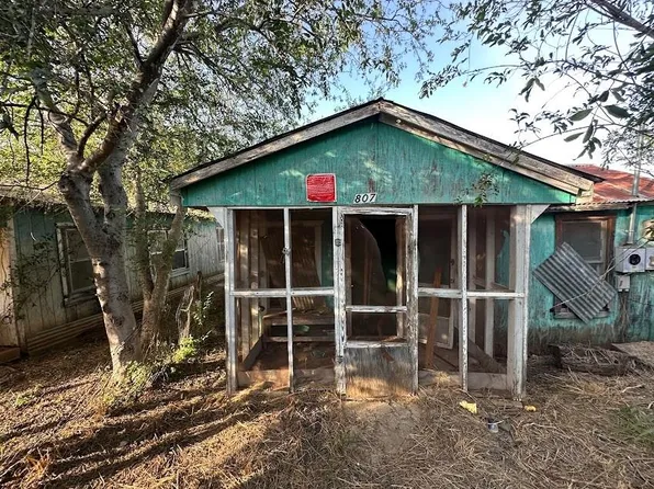 807 Jay, Cotulla, TX 78014