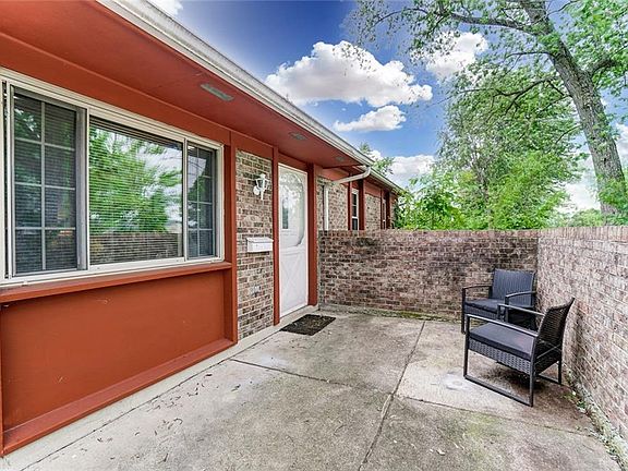 4th image of 247 Cambridge Dr