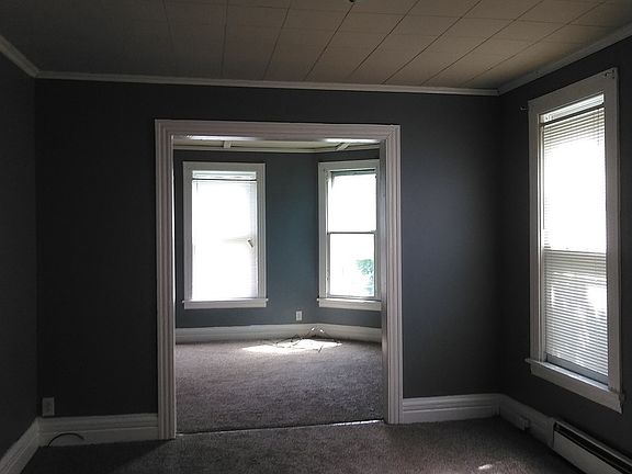 4th image of 500 Plymouth Dr