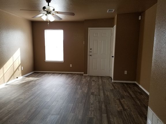3rd image of 2715 Blackburn Dr