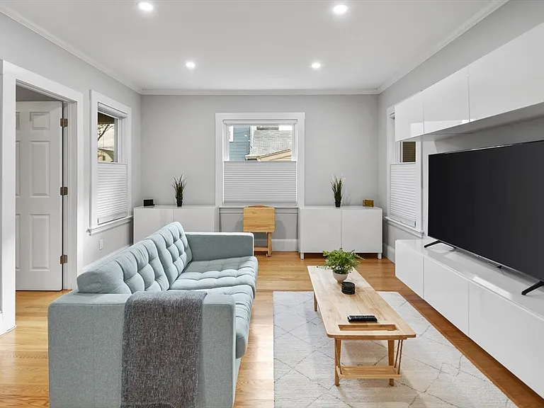 14 Everett St #14-1 — Photo 8