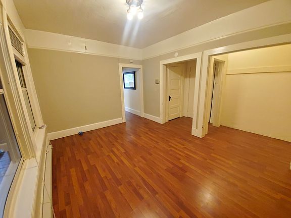 5th image of 349 16th Ave E APT 103