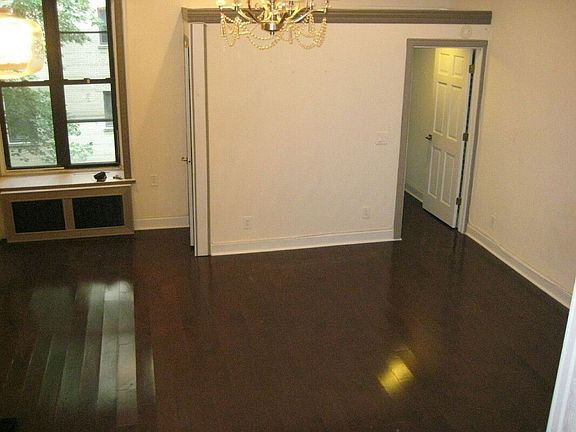 5th image of 306 W 105th St APT 4