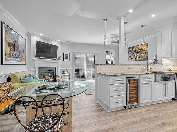 3rd image of 1025 Draketail Ln #2B