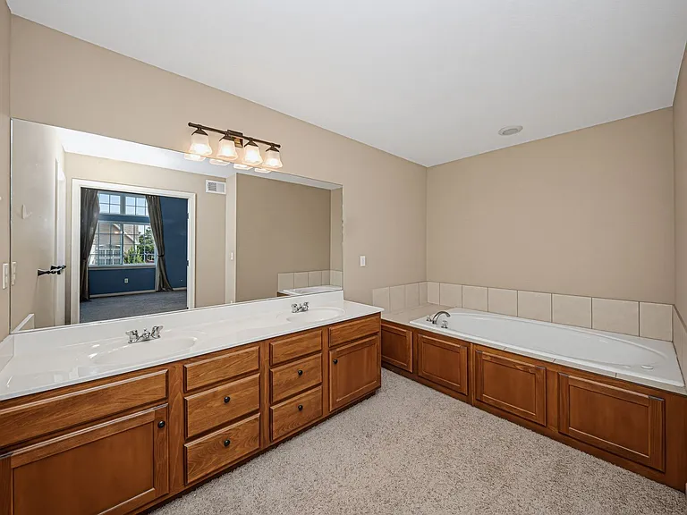 2608 Brooke Bnd — Photo 24
