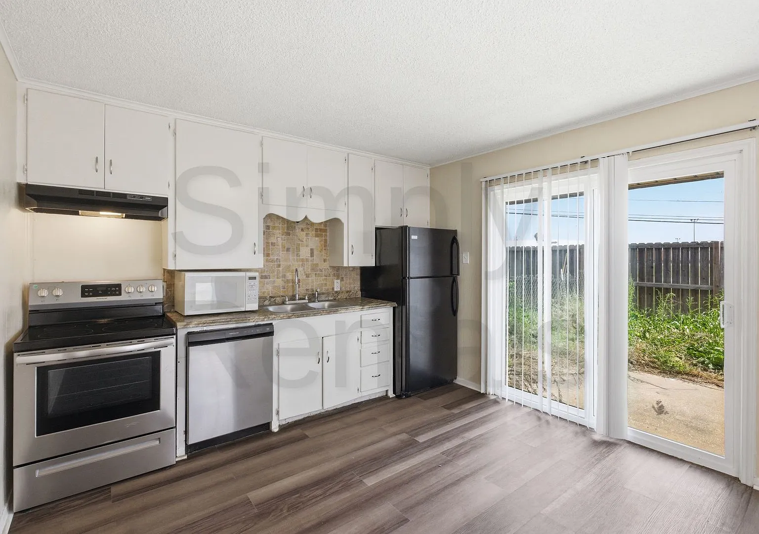 400 Bill Bradford Road — Photo 2