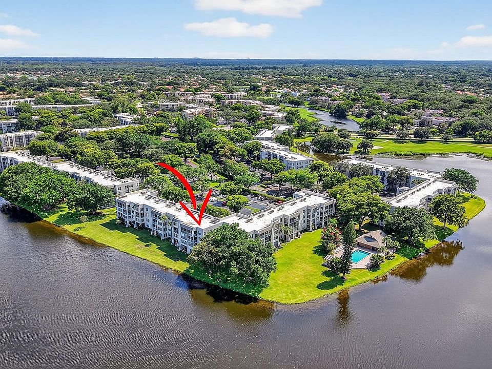 1st image of 9440 Poinciana Place #401