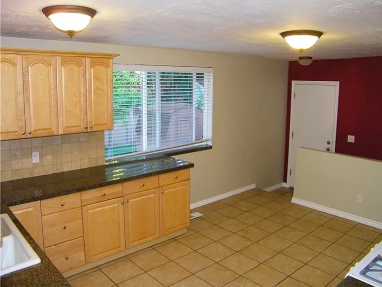 6893 S Rhonda Ave — Photo 5