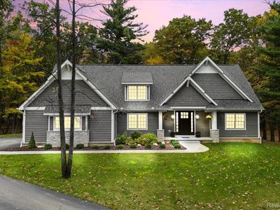 771 Harmony Hills Pkwy, Oxford, MI, 48371