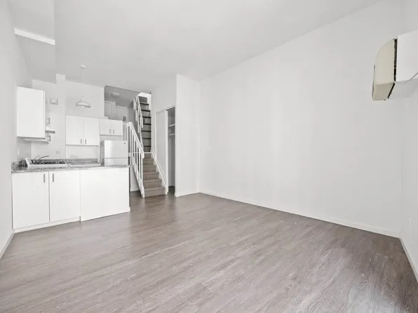 88 Fulton Street 618 image 3 of 14