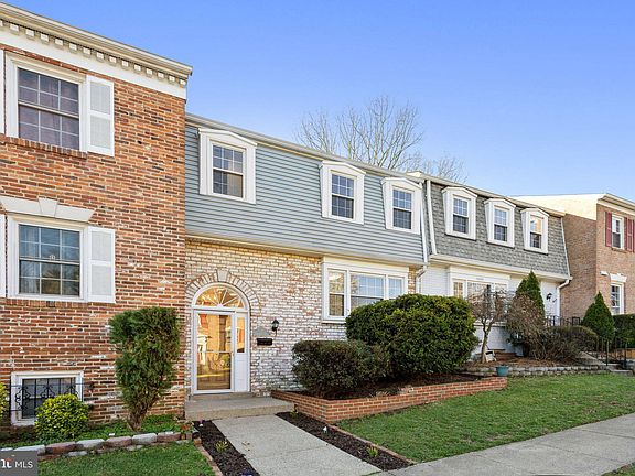 2nd image of 1401 Admiral Dr