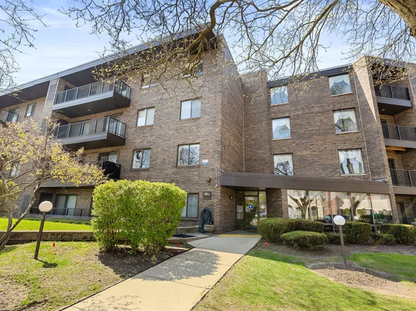 5019 Mulford St APT 205, Skokie, IL 60077